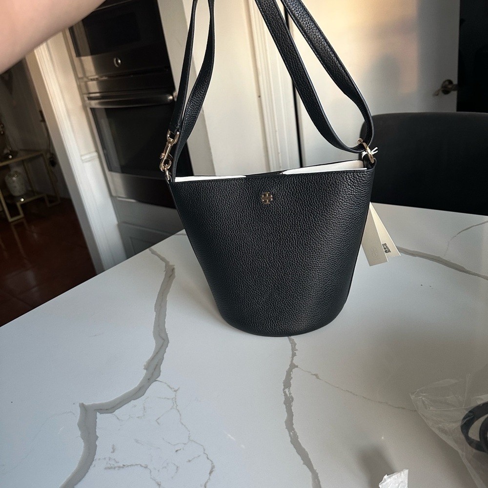 Tory Burch Black Shoulder Bag - Picture 2 of 11